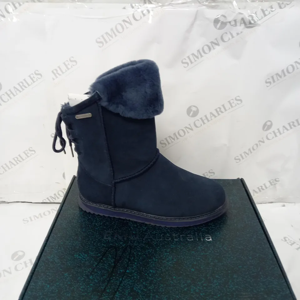 EMU AUSTRAILER MIDNIGHT BIRDWOOD BOOT SIZE 5 - BOXED 