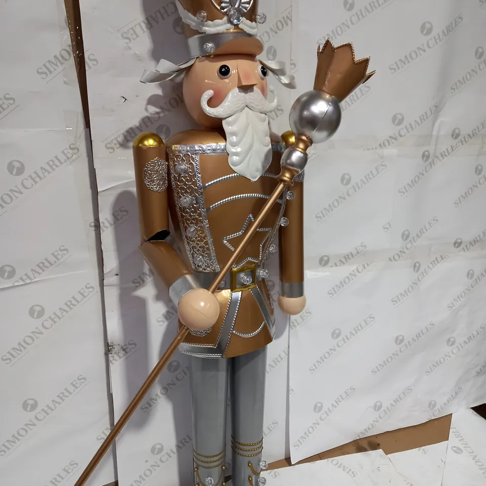 BOXED THREE KINGS INLIT GIANT NUTCRACKER (COLLECTION ONLY) RRP £129.99