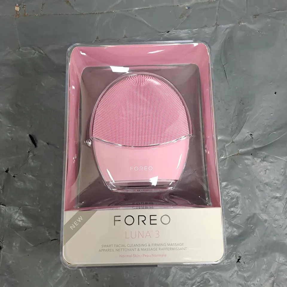 FOREO LUNA 3 SMART FACIAL CLEANSING & FIRMING MASSAGE - PINK