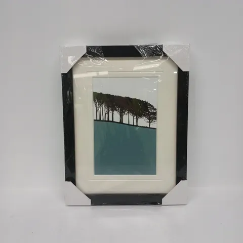 ART FRAMED GUISLEY THE ART ROOMS 34.5 X 44.5 CM