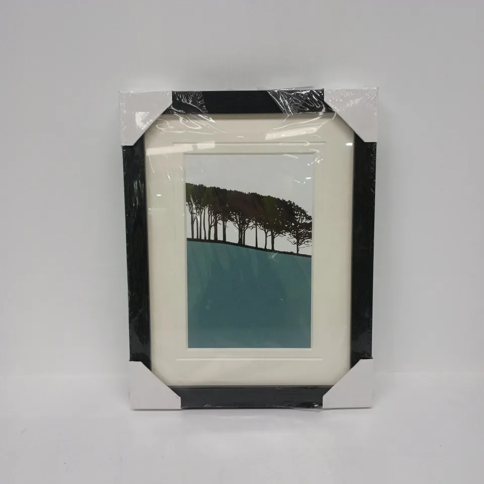 ART FRAMED GUISLEY THE ART ROOMS 34.5 X 44.5 CM