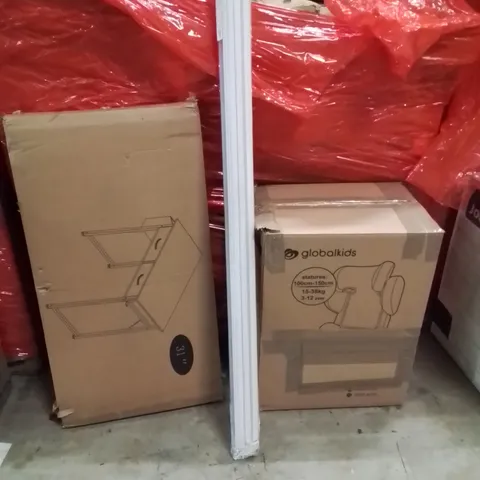 PALLET OF ASSORTED HOUSEHOLD GOODS AND PRODUCTS TO INCLUDE;BABY SEAT,ROLLER BLINDS,DESK
