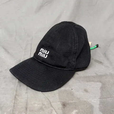 MIU MIU CAP IN BLACK