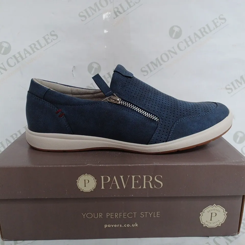 PAVERS ZIP BOAT SHOE IN NAVY - EU 41