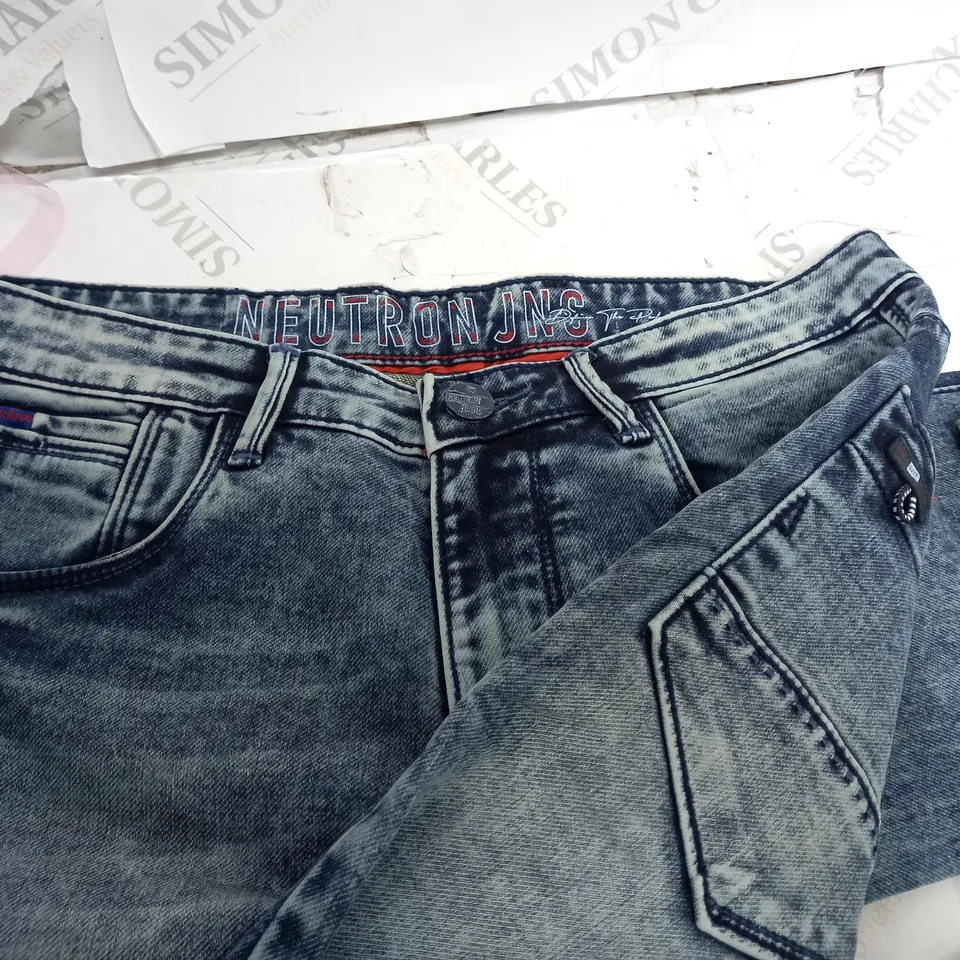 BLUE NEUTRON JEANS EASY FASHION LTD CUFFED BOTTOMS 