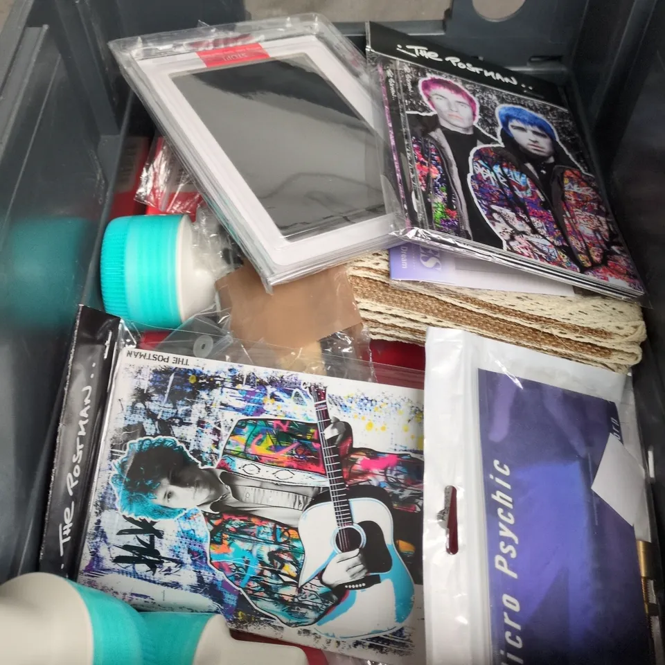 APPROXIMATELY 15 ASSORTED HOUSEHOLD ITEMS TO INCLUDE WATERCOLOUR PAPER PAD, WRIST ELECTRONIC SPHYGMOMANOMETER AND GEL PENS