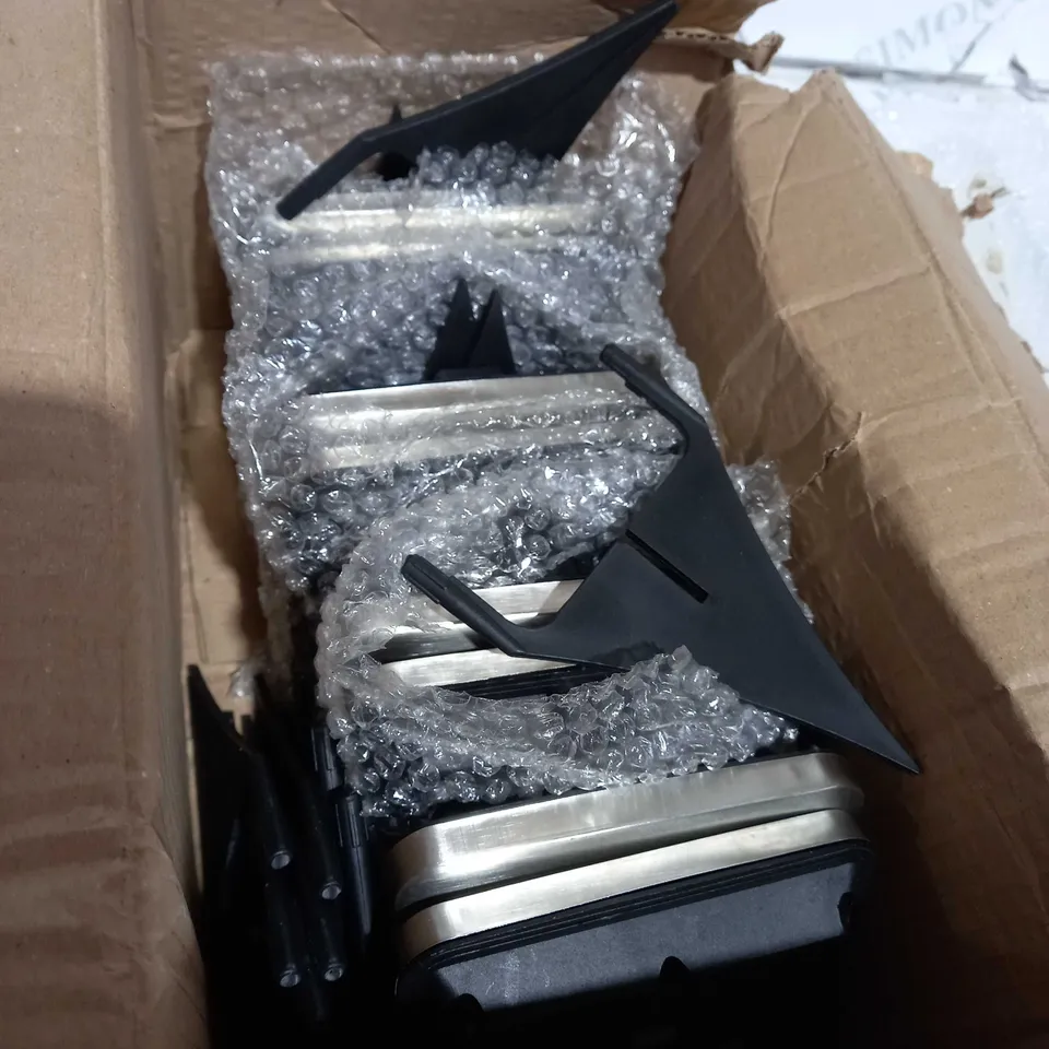 BELL AND HOWELL SET OF 8 SQUARE SWIVEL DISK LIGHTS
