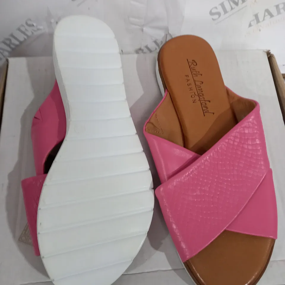 BOXED PAIR RUTH LANGSFORD SANDAL IN PINK SIZE 6