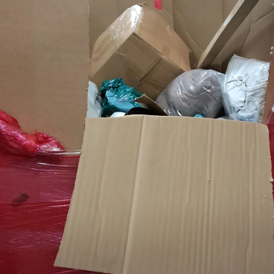 PALLET OF ASSORTED HOUSEHOLD ITEMS TO INCLUDE ERGONOMIC KNEELING CHAIRS, SILENTNIGHT DUVET AND HOME FABRIC