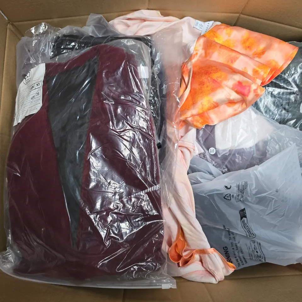 APPROXIMATELY 35 ASSORTED CLOTHING ITEMS IN VARIOUS SIZES, STYLES & COLOURS TO INCLUDE TOPS, WORK PANTS, DRESSES, ETC - COLLECTION ONLY