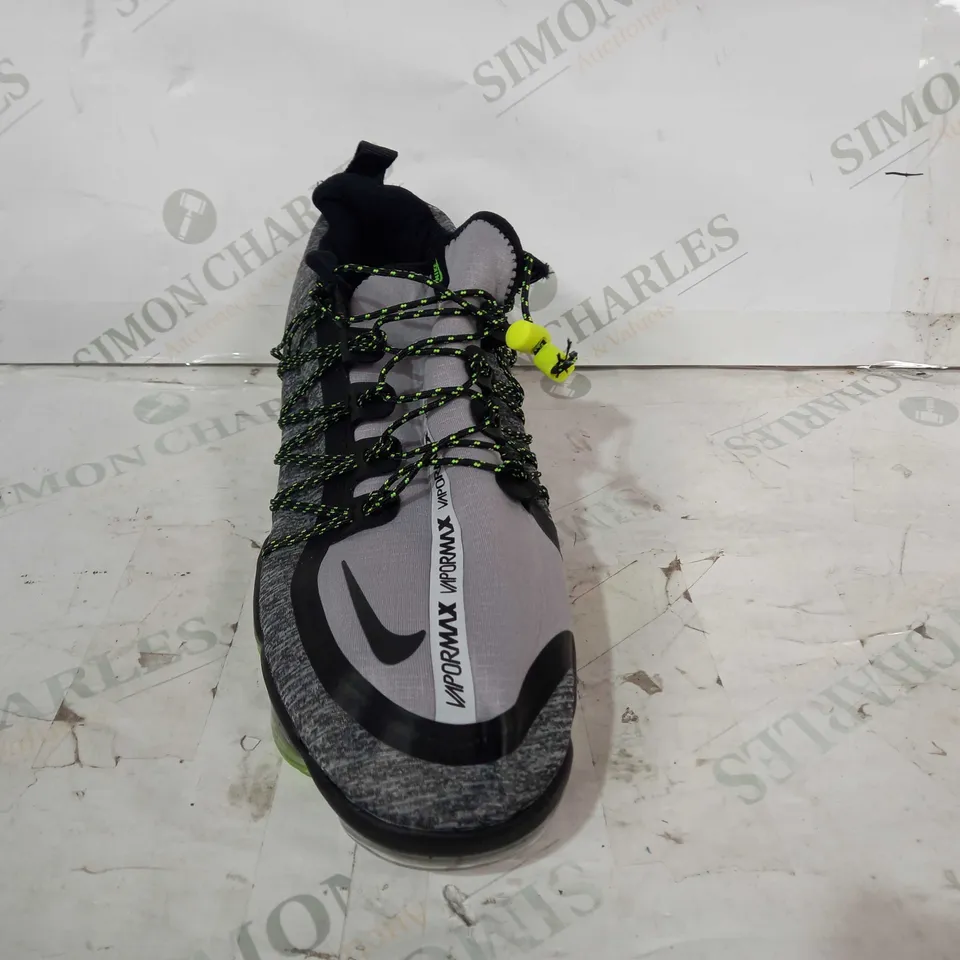 BOXED PAIR OF NIKE VAPORMAX SHOES IN GREY/BLACK/GREEN UK SIZE 7