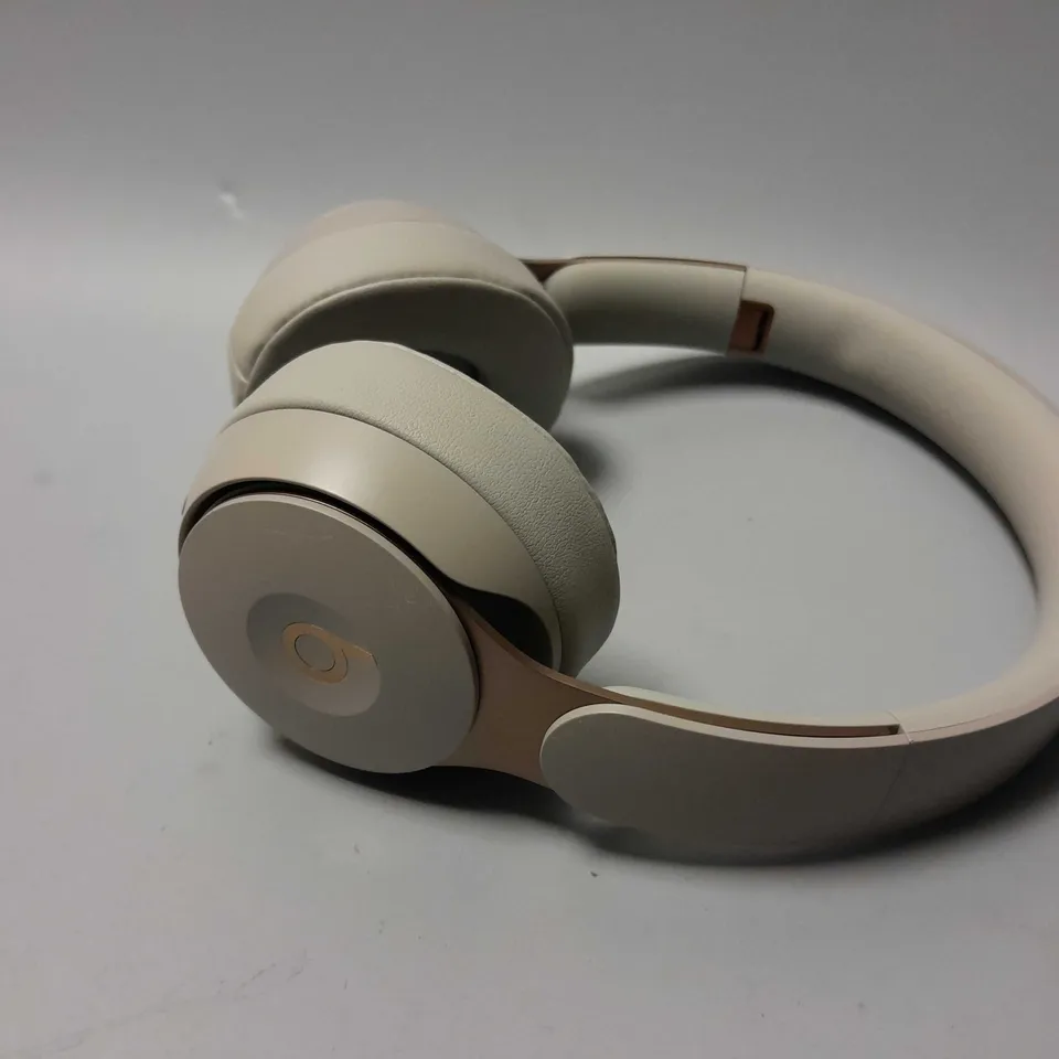 BEATS WIRELESS HEADPHONES
