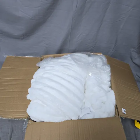 COZEE HOME RIBBED FILLED COCOON BEDSPREAD