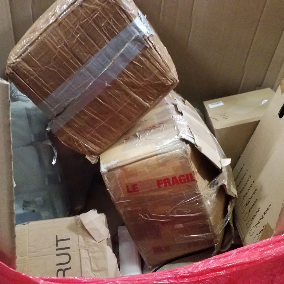 PALLET CONTAINING ASSORTED PRODUCTS INCLUDING WOODEN PET SOFA, CAMERA DANCE MAT, UMBRELLA, FANTASY PLAY MAT & BOOSTER SEAT