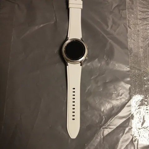 SAMSUNG GALAXY SMARTWATCH 20MM WHITE RUBBER STRAP ML-STD-810G