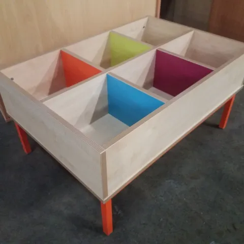 MAPLE 6 BAY KINDERBOX WITH LEGS 886×602×433MM