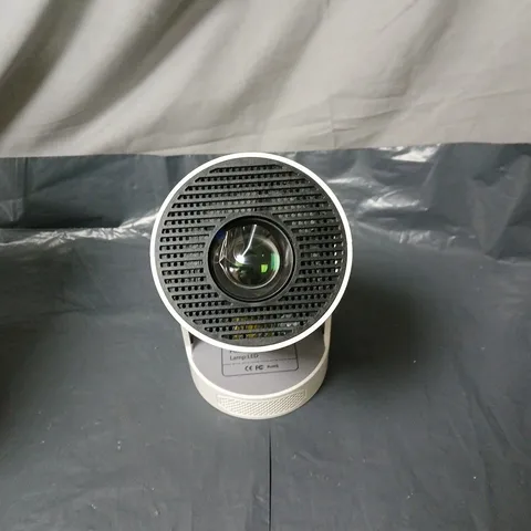 PORTABLE ULTRA HD PROJECTOR – LED LAMP 