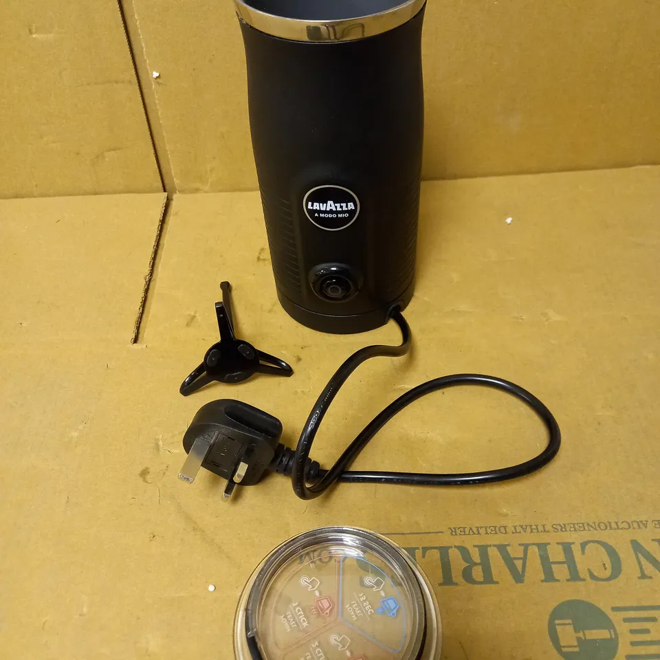 LAVAZZA A MODO MIO MILK EASY FROTHER 