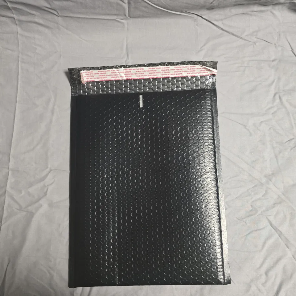 APPROXIMATELY 200 ORBYT BLACK BUBBLE MAILER ENVELOPE 