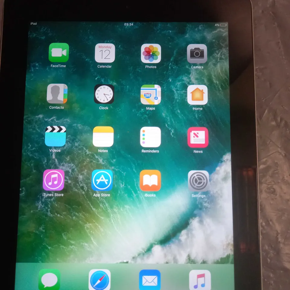 APPLE IPAD 4 16GB MD510B/A SILVER