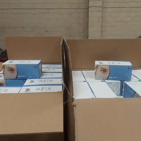 PALLET CONTAINING A VERY LARGE QUANTITY OF MEDICAL MASKS
