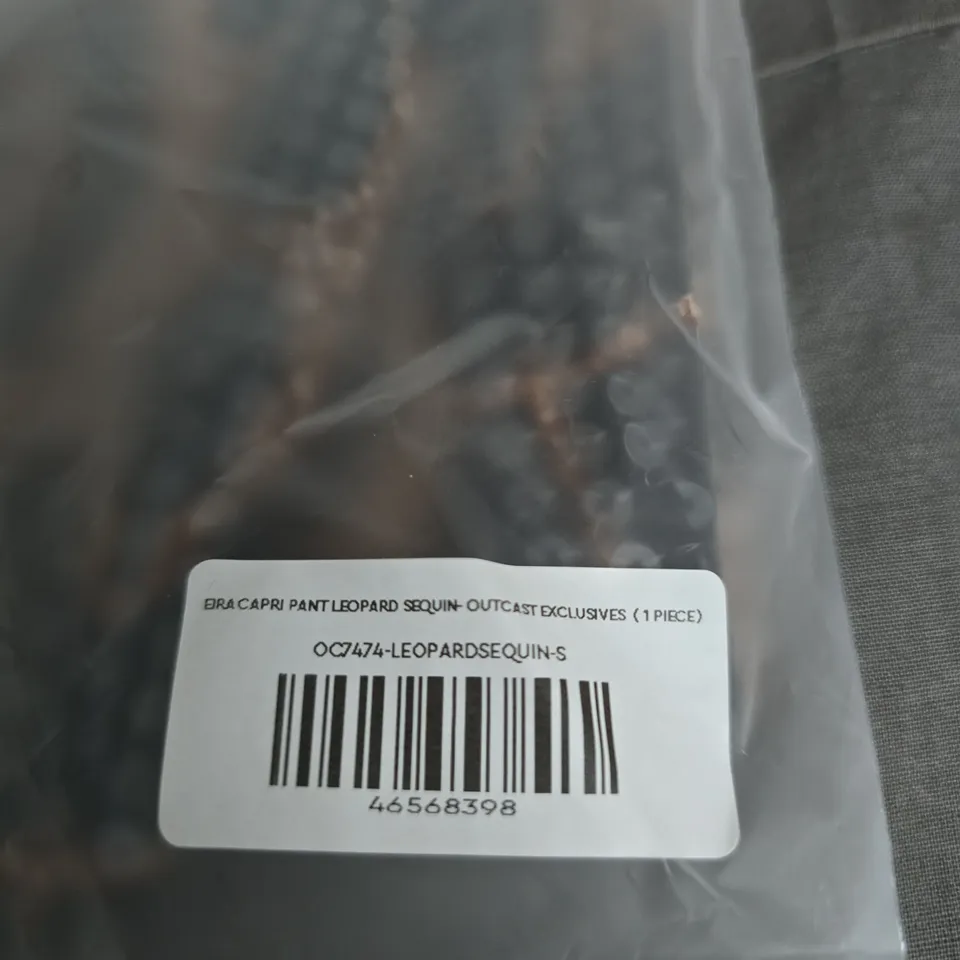 OUTCAST EXCLUSIVE LEOPARD PRINT SEQUIN CAPRI PANTS – SIZE SMALL