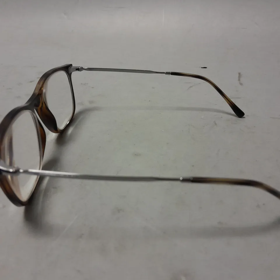 RAY BAN GLASSES IN CASE