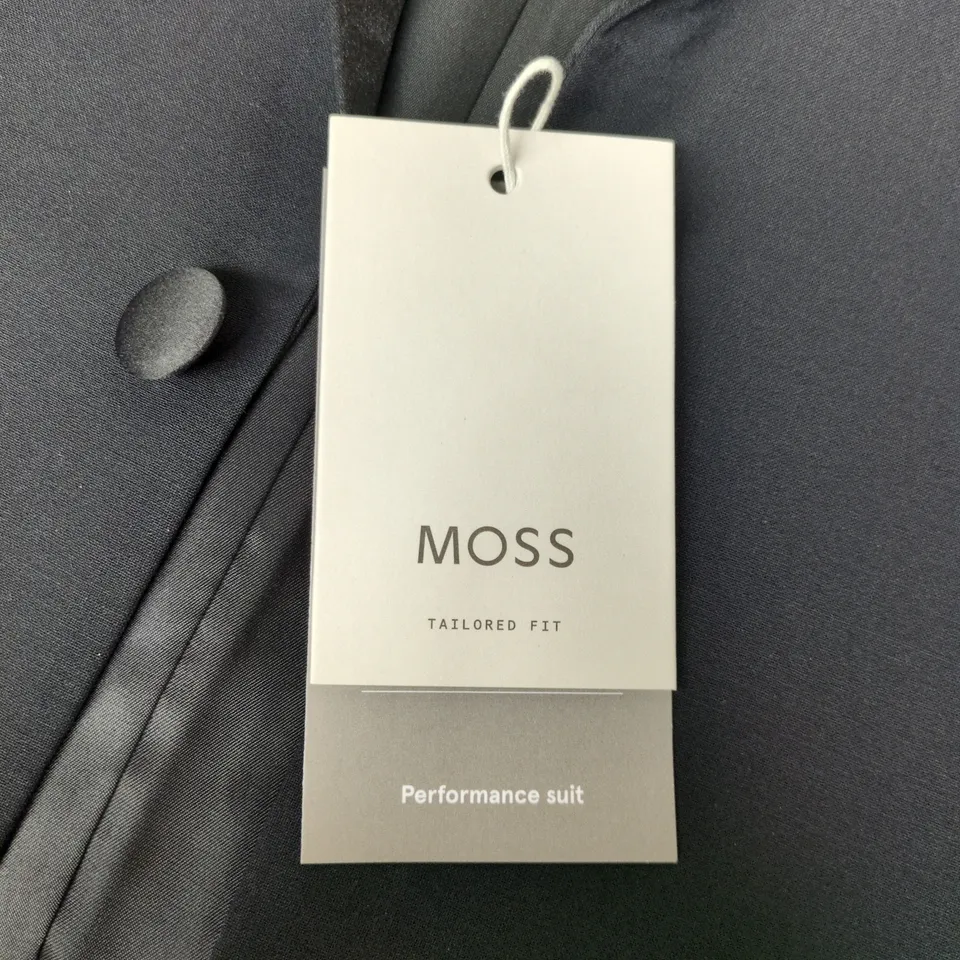 MOSS TAILORED FIT PERFORMANCE SUIT – BLACK, 40R (JACKET & TROUSERS)