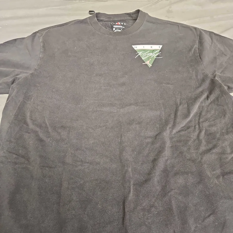 NIKE AIR JORDAN FLIGHT GRAPHIC TEE - SIZE LARGE 