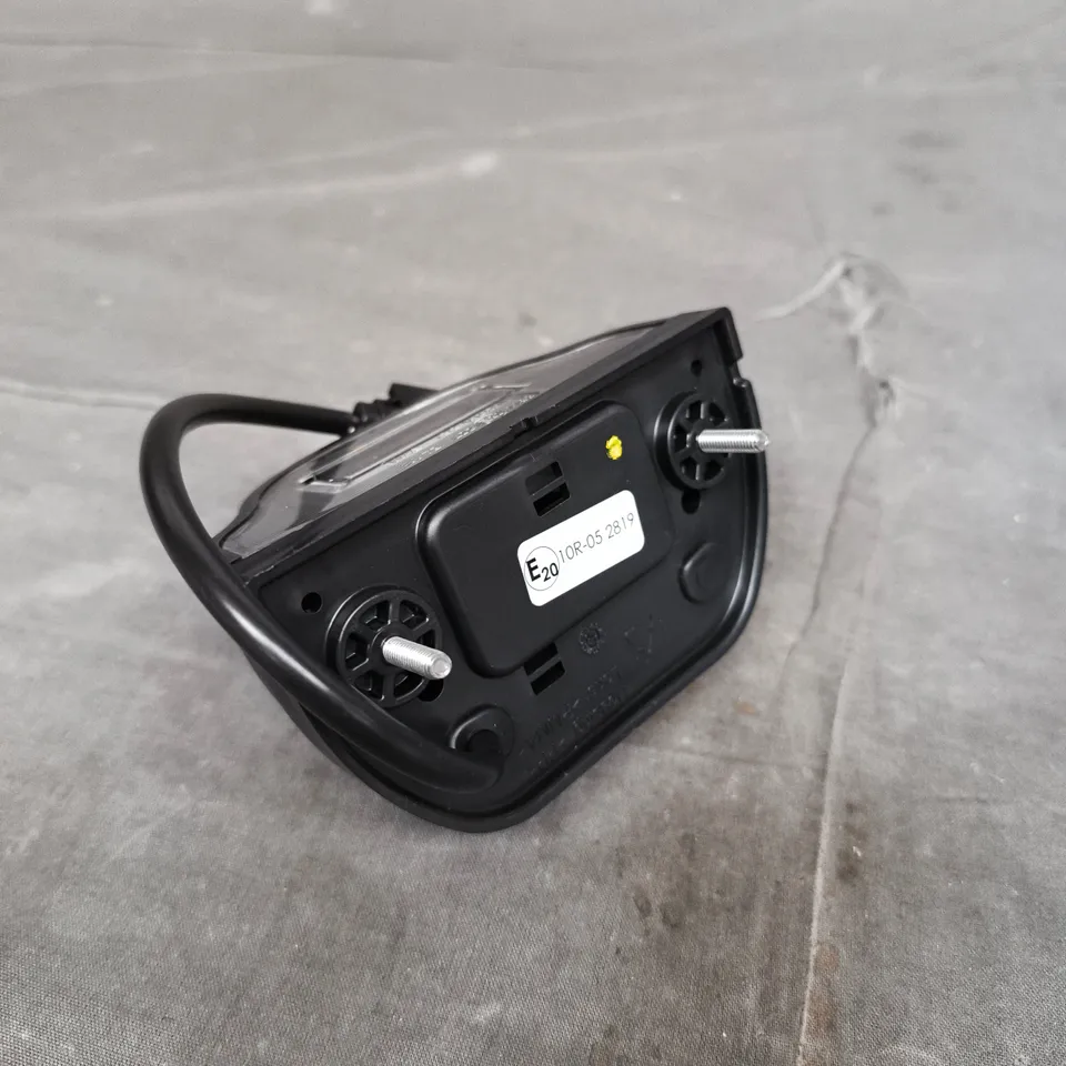 APPROXIMATELY 40 VTA-09 VEHICLE LIGHTS 