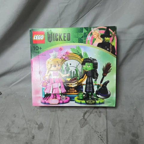LEGO WICKED SET – BOXED MINIFIGURE PLAYSET (10+) ELPHABA AND GLINDA