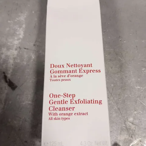 APPROXIMATELY 13 BOXED CLARINS ONE STEP GENTLE EXFOLIATING CLEANSER