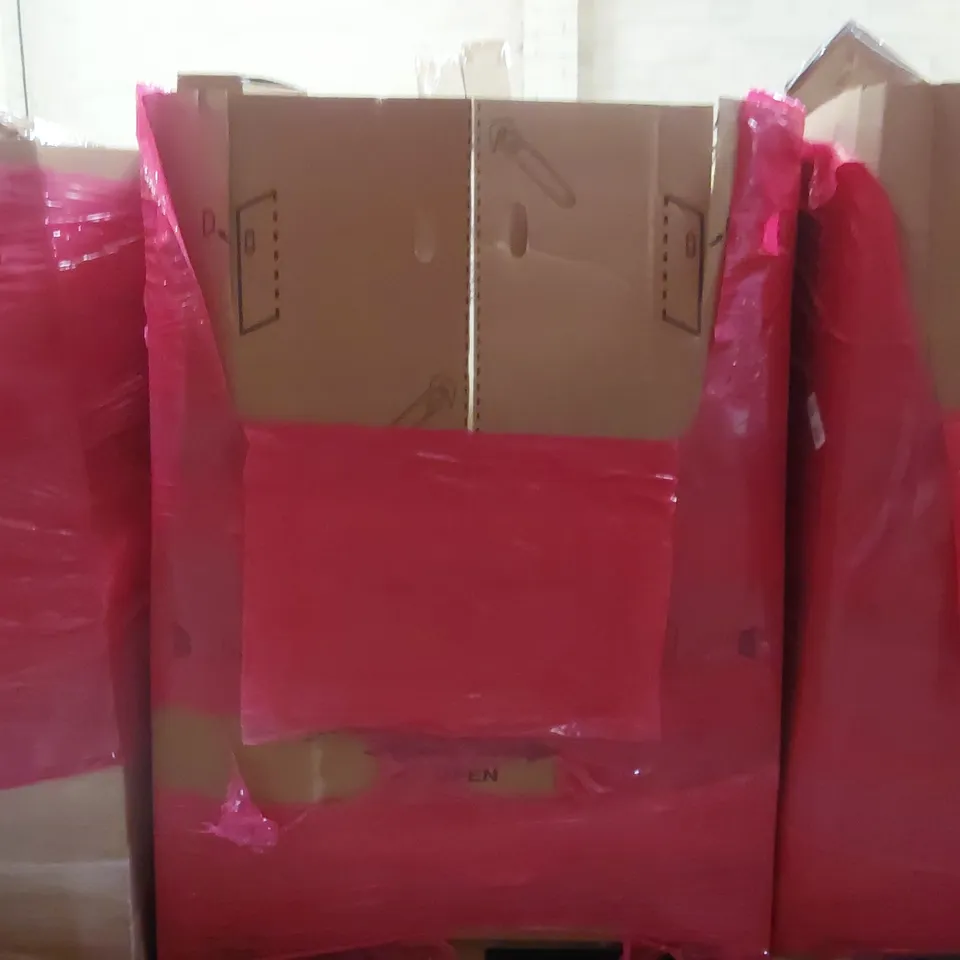 PALLET OF ASSORTED ITEMS INCLUDING: RETRACTABLE SAFETY GATE, PORTABLE WOODEN PET RAMP, INSECT KILLER, INLINE SKATES, TODDLER TOWER ECT