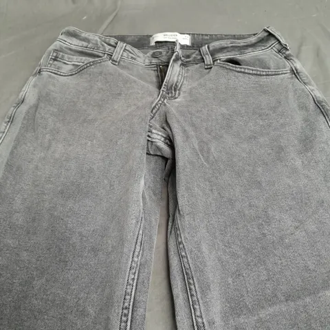 HOLLISTER LIGHT GREY LOW RISE BAGGY JEANS - W28 REG