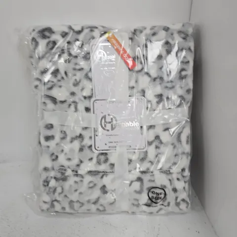 BAGGED HUGGABLE HOODIE IN GREY/WHITE ANIMAL PRINT
