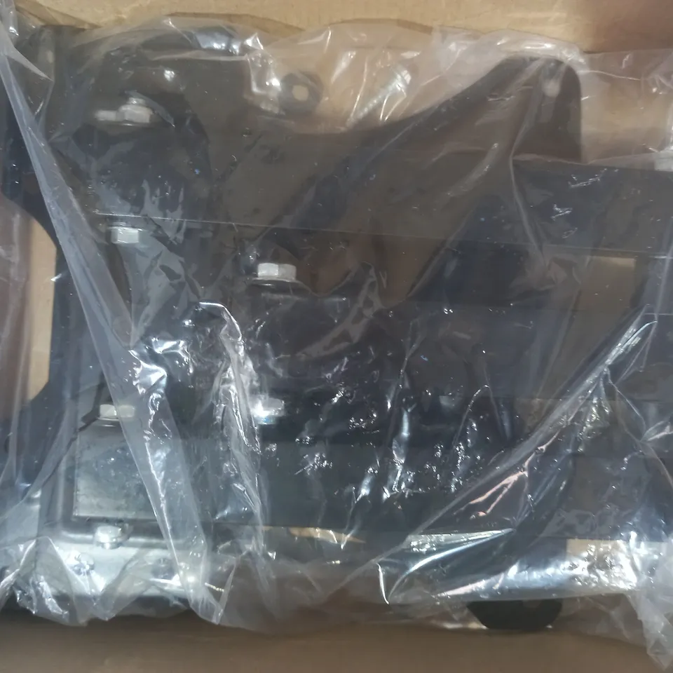 BOXED HOME DESIGN UNIVERSAL PLASMA/LCD WALL MOUNT