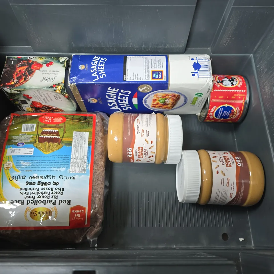 LOT OF 15 ASSORTED FOOD ITEMS TO INCLUDE KNOOPS DRINKING CHOCOLATE, RED RICE AND CLOTTED CREAM FUDGE