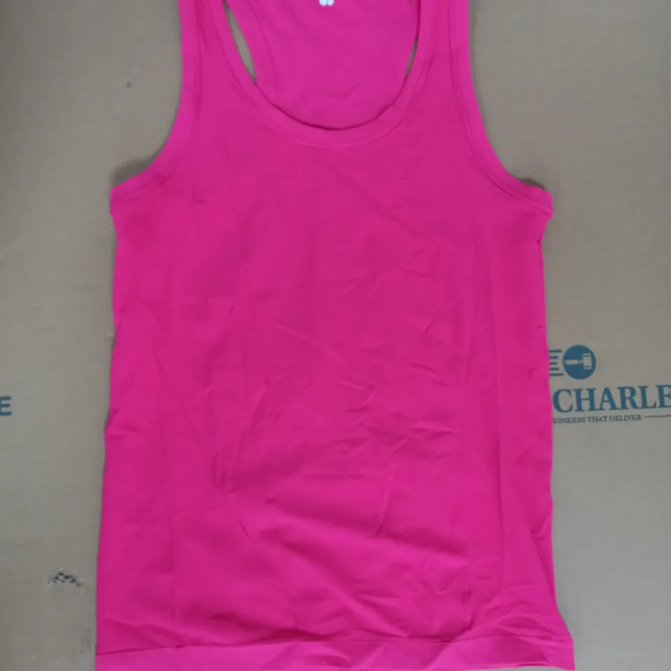 SWEATY BETTY ATHLETE SEAMLESS WORKOUT TANK TOP IN PUNK PINK SIZE M