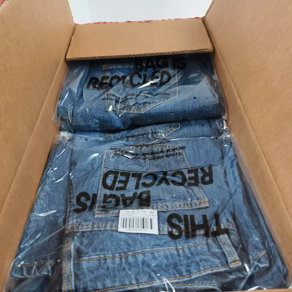 BOX OF 10 LOW RISE WIDE JEANS SIZE 6 BONDI BLUE