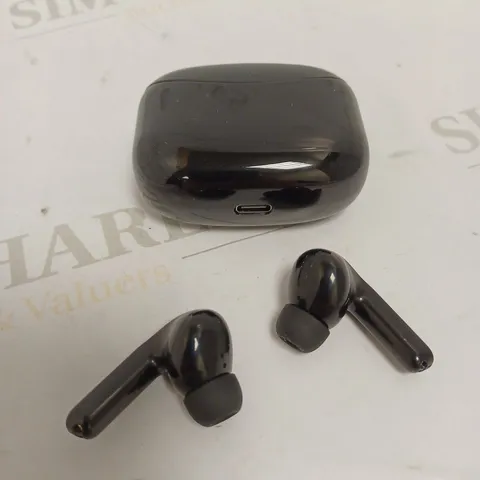 X15 WIRELESS EARPHONES & CHARGING CASE