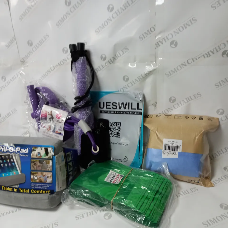 BOX OF ASSORTED HOUSEHOLD ITEMS TO INCLUDE PILLOWS, CUPS, STORAGE BAGS ETC