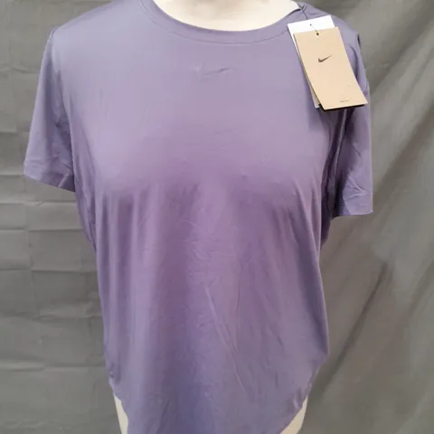 NIKE ONE DRI-FIT WOMENS IN PURPLE - M