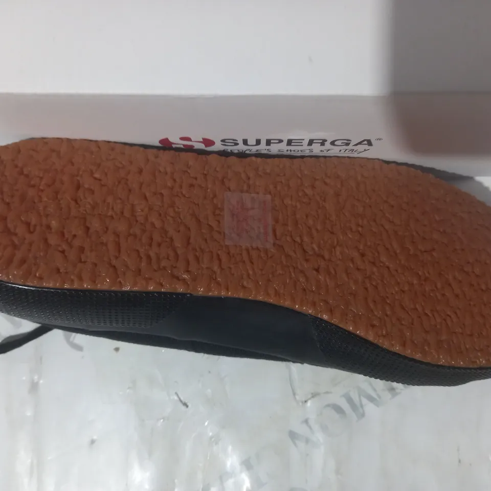 BOXED PAIR OF SUPERGA SHOES IN BLACK UK SIZE 7