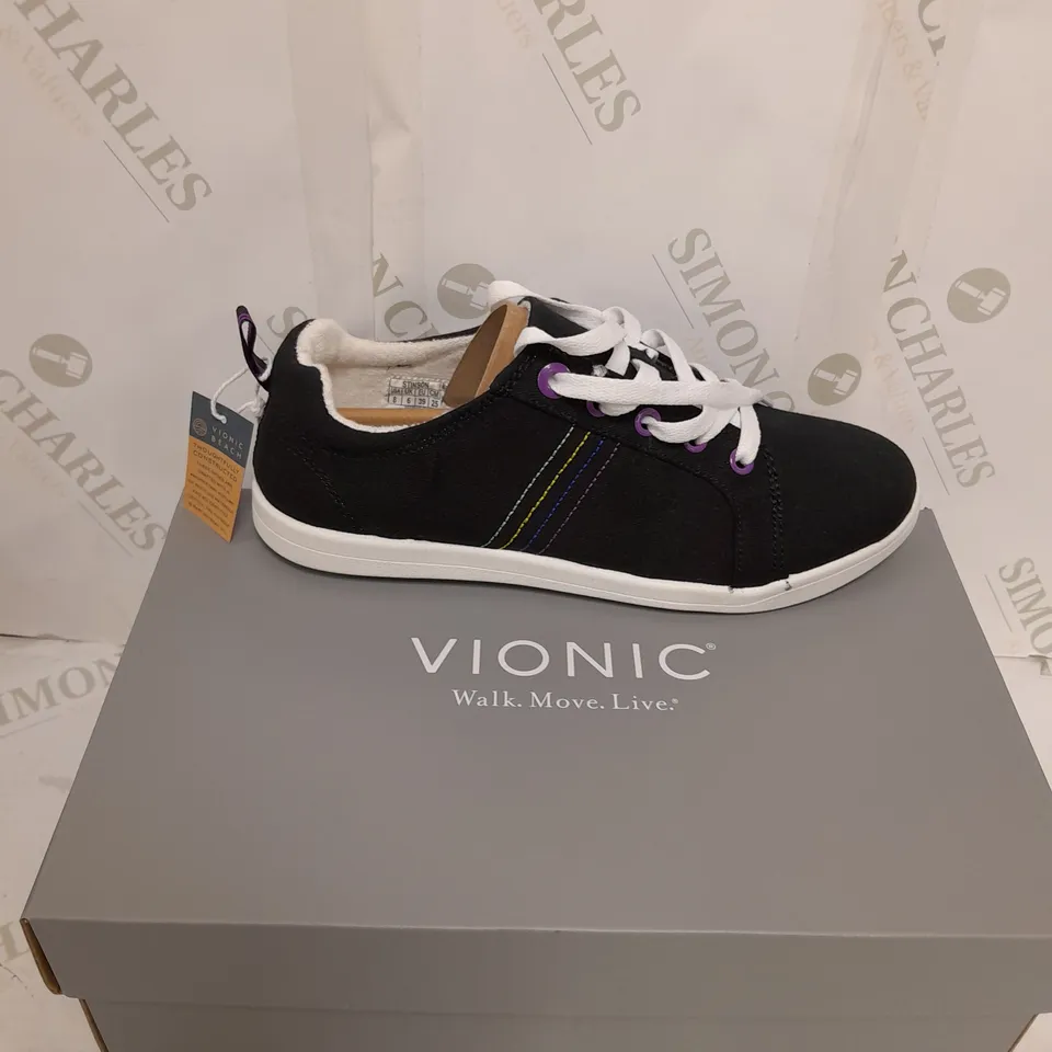 MIP KANNES NKEL BOOTS IN BLACK  - SIZE 6