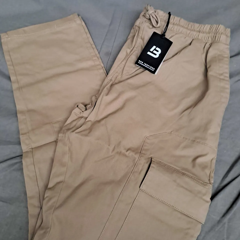 BEE INSPIRED PARKES CARGP PANTS IN TAUPE - 36/32
