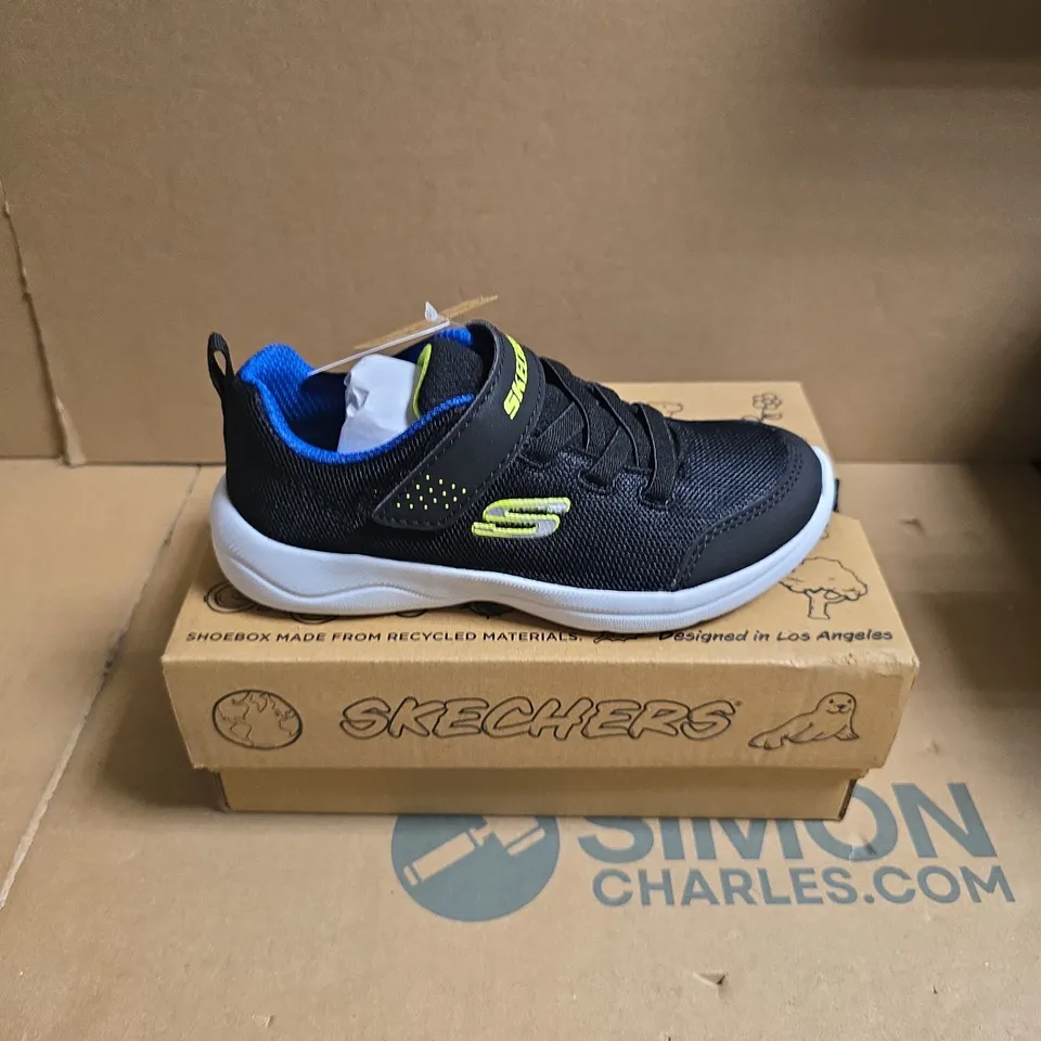 SKECHERS MINI WANDERER KIDS' TRAINERS – UK 10 (US 11), BLACK WITH BLUE INTERIOR