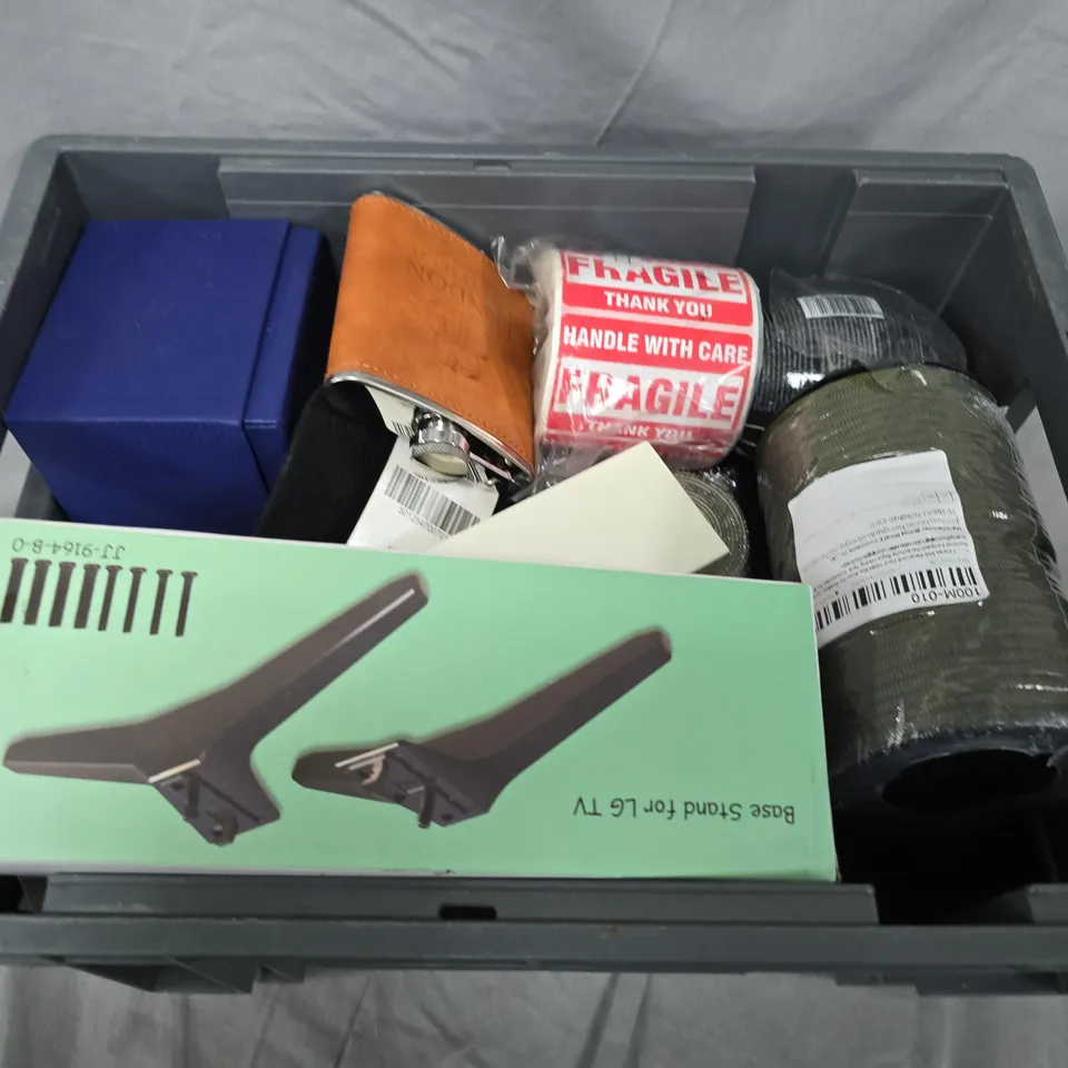 APPROXIMATELY 20 ASSORTED HOUSEHOLD ITEMS TO INCLUDE FRAGILE TAPE, BASE STAND FOR TV AND FABRIC DYE