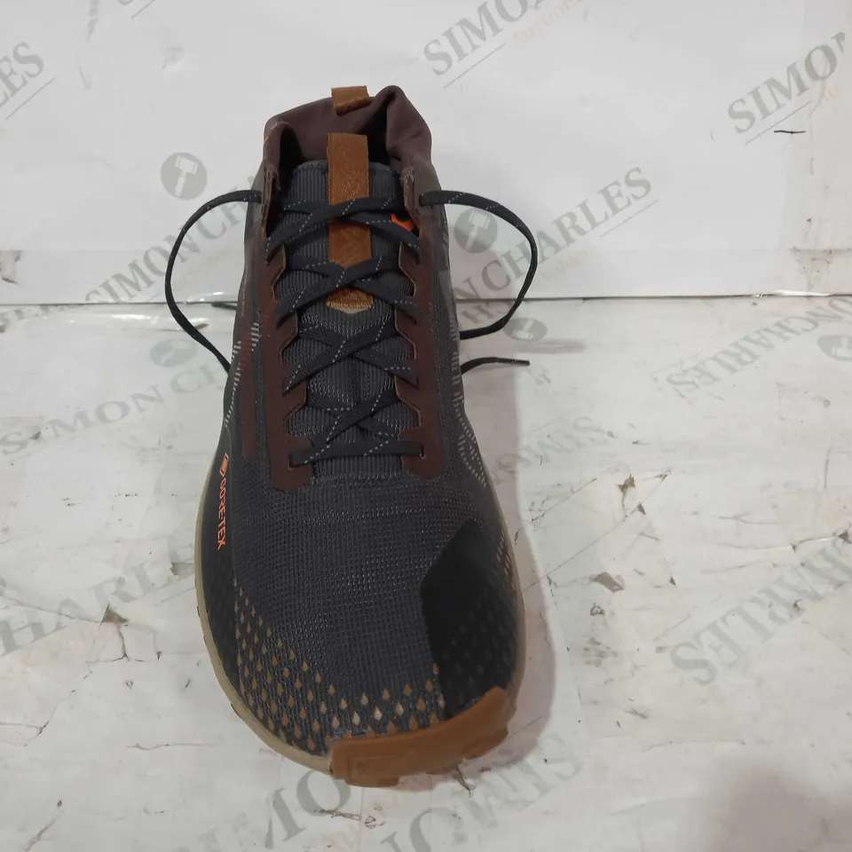 BOXED PAIR OF NIKE TRAIL REACT SHOES IN DARK GREY/BROWN/ORANGE UK SIZE 11.5