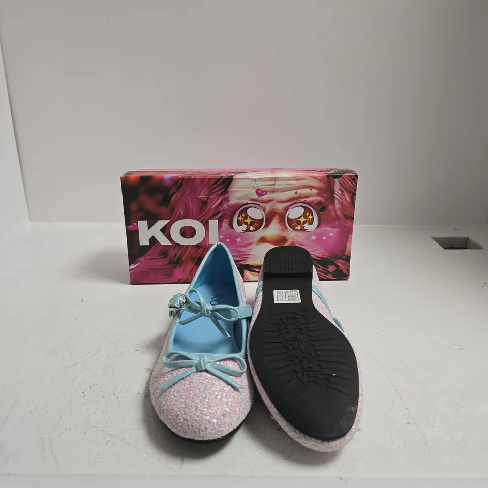 KOI TWINKLE GLITTER BALLET FLATS – PINK WITH BLUE TRIM