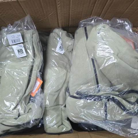 LARGE BOX OF APPROX 20 ASSORTED CLOTHING ITEMS IN VARIOUS COLORS , STYLES AND SIZES